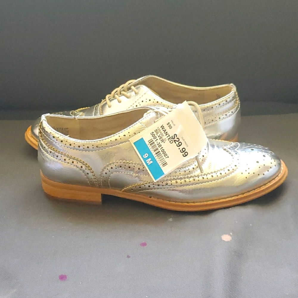 8M Wanted Silver Shoes (New!)